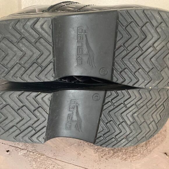 Dansko Snakeskin Patterned Professional Heeled Clogs EU 42 11.5/12 Black Work - Picture 7 of 7